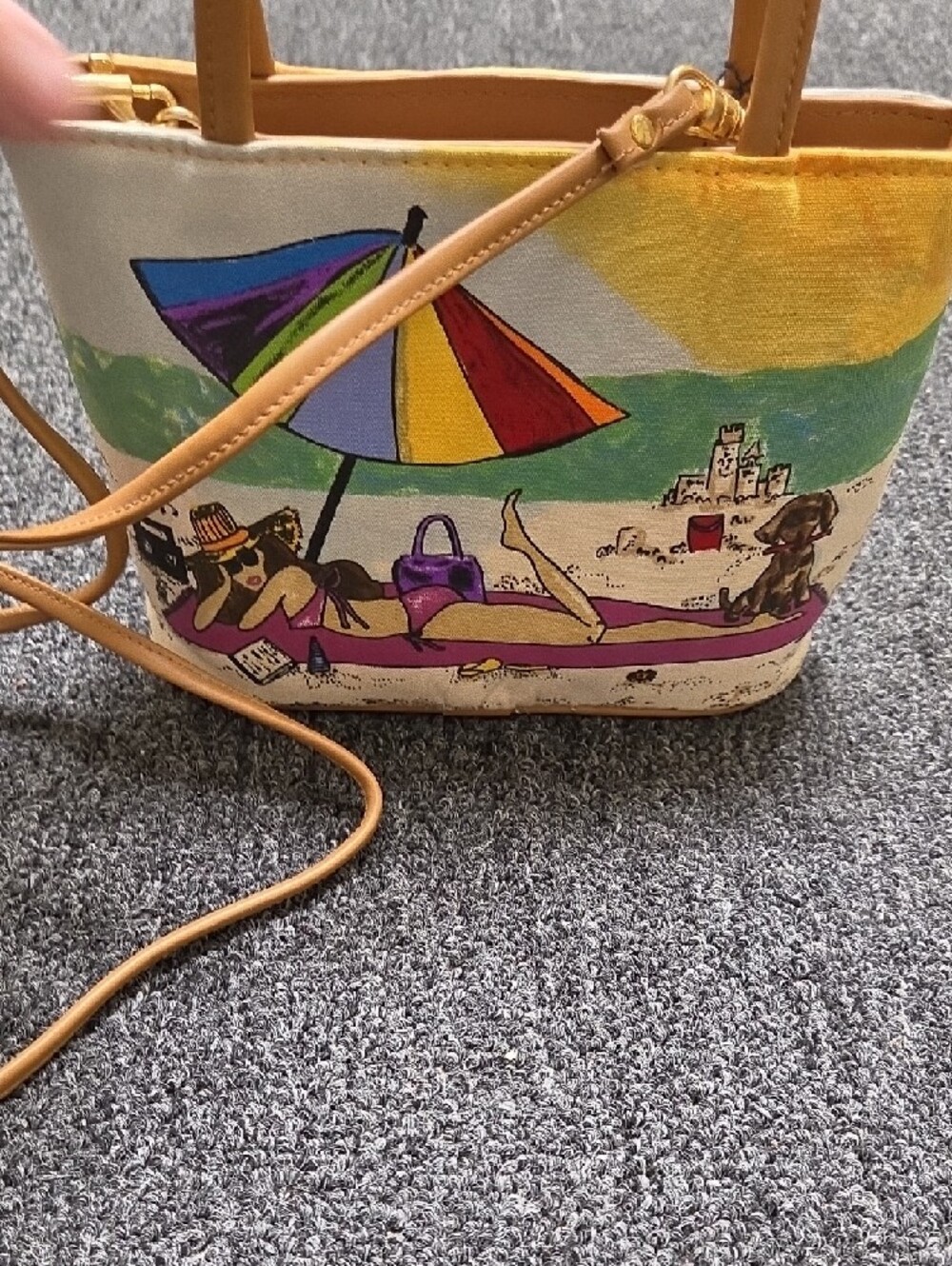 Women’s Colorful Beach Scene Tote Bag - Yellow - Picture 5 of 8